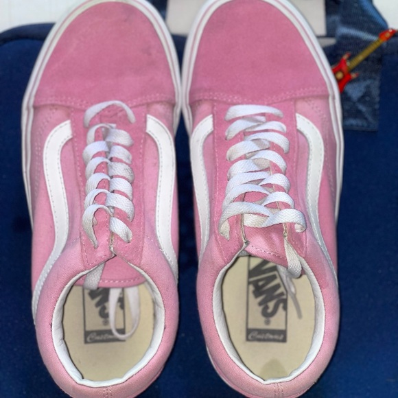 Vans - Picture 2 of 4